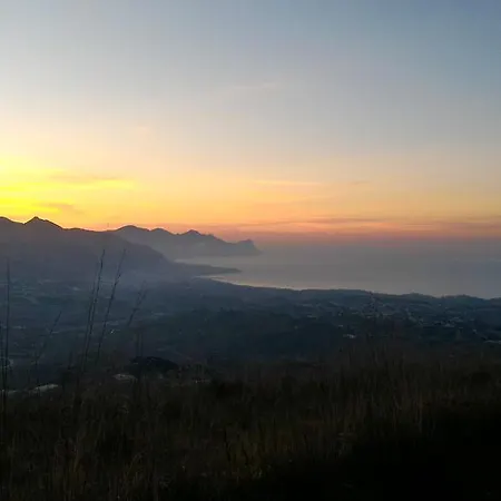 Cielo D'alcamo ホステル